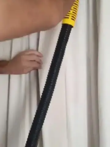 شفط ستائر بيضاء معلقة دون فكها