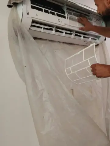 غسيل مكيف مع كيس تجميع المياه — تنظيف مكيفات